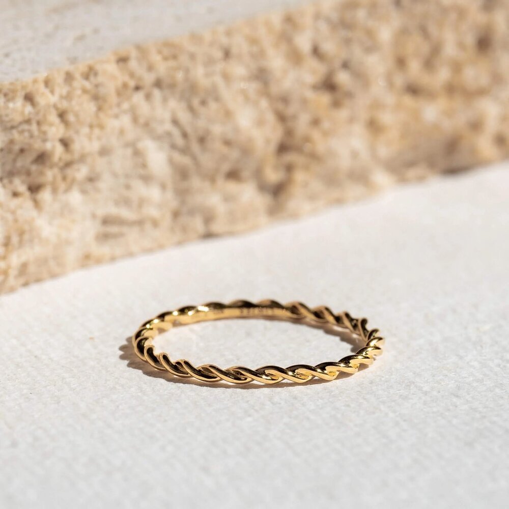 Linjer Dagmar twisted gold vermeil ring